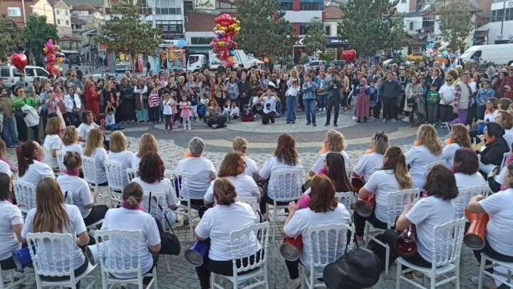 Devrek'te Kadınlardan Darbuka Şov