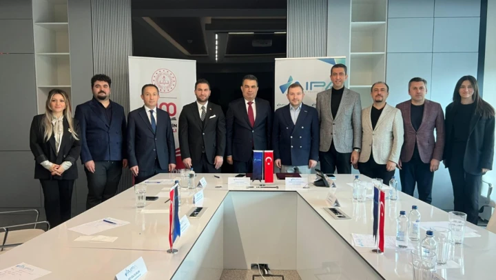 Dijitale Yön Veren Gençlik Projesi Başlıyor