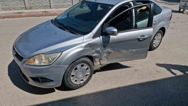 Dikkatsizlik Trafik Kazasına Neden Oldu