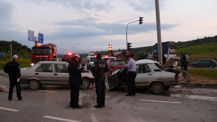 Doğu Çevre Yolu'nda can pazarı: 9 YARALI