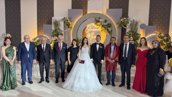 Esra İle Berk Evlendi