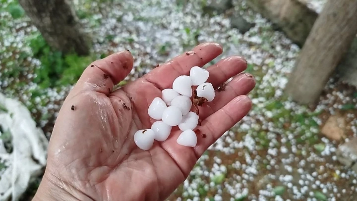 Fındık Büyüklüğünde Dolu Yağdı