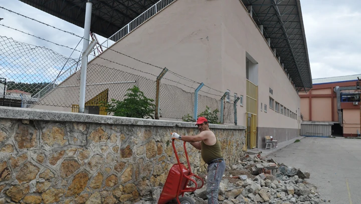 Gazi Stadı'nda çalışmalar başladı