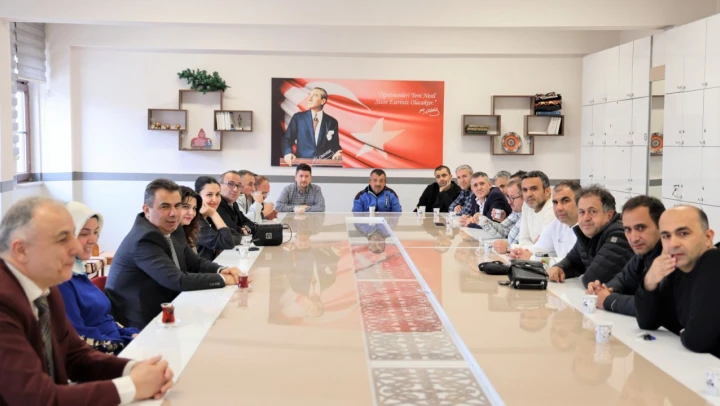Hasan Gümüş, Merkez Ortaokulu Öğretmenleriyle Bir Araya Geldi