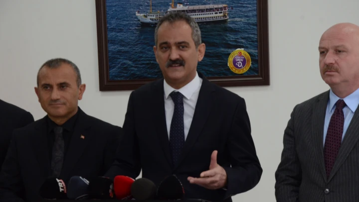 Hedef köy okullarını köy yaşam merkezlerine çevirmek