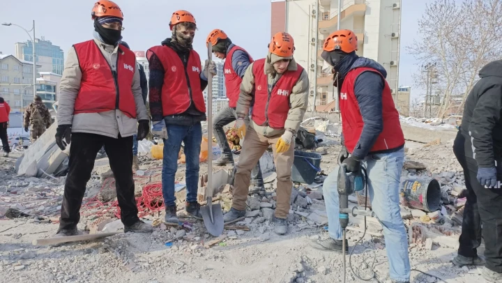 İHH arama kurtarma ekipleri geri döndü