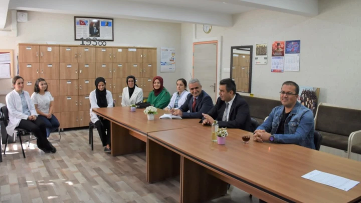 İl Milli Eğitim Müdürü Gümüş ziyaretlerini sürdürüyor