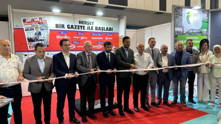 İş insanları TRADE'F 2023'te