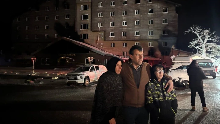 Facia Otelini Görmek İçin Yollarını Uzattılar