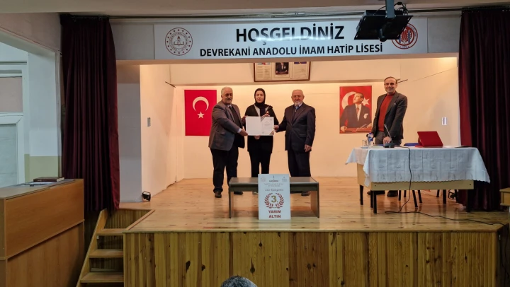 İYC Ödül Töreni Gerçekleştirdi