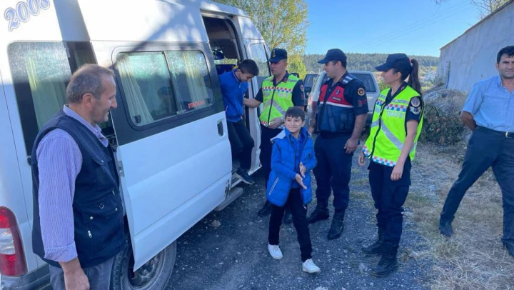 Jandarma okul servislerini denetledi