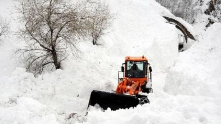 Kar, 471 köy yolunu kapadı