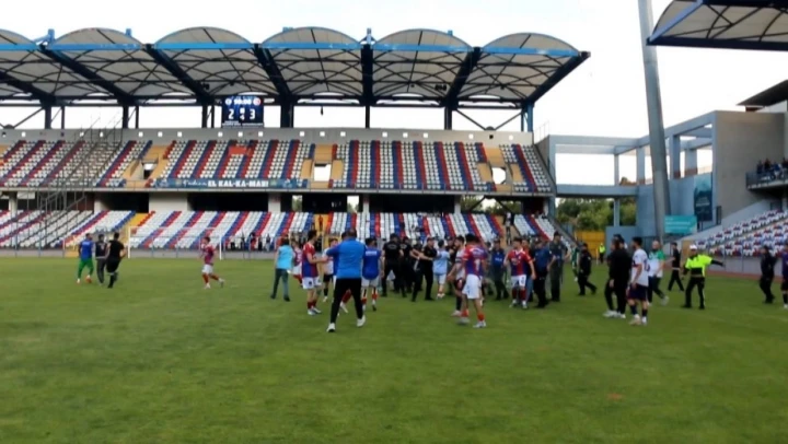 Karabük'te Amatör Lig Final Maçı Sonrası Saha Karıştı