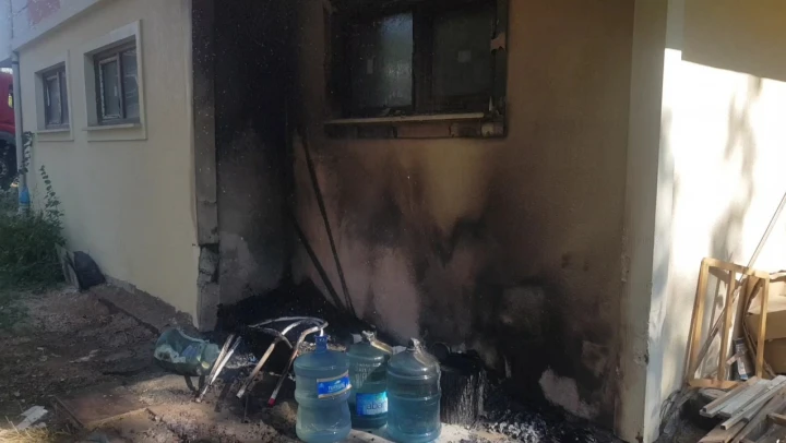 Karabük'te korkutan alevler, apartman son anda kurtuldu