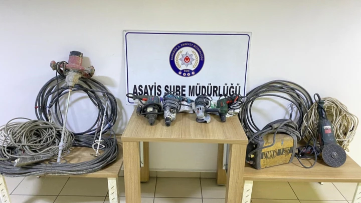 Karabük'teki inşaat hırsızı 40 GB'lık görüntü izlenerek yakalandı