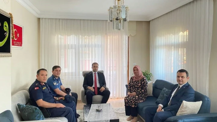 Kaymakam Kadiroğlu, ilk ziyaretlerini şehit ailelerine yaptı