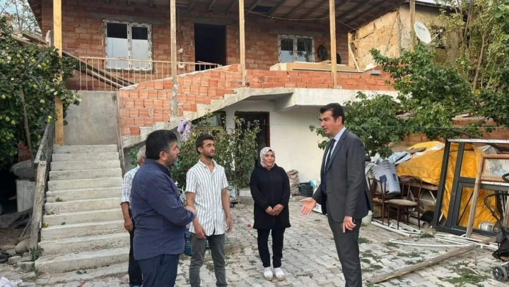 Kaymakam Köksal Evi Yanan Aileyi Ziyaret Etti