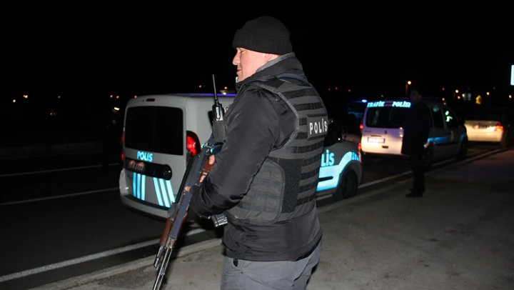 Komşuda terör alarmı!