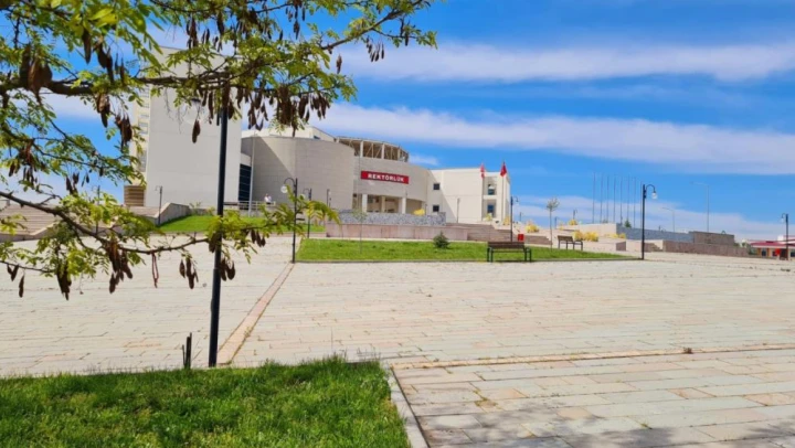 KÜ, Sınıf Öğretmeni Alacak