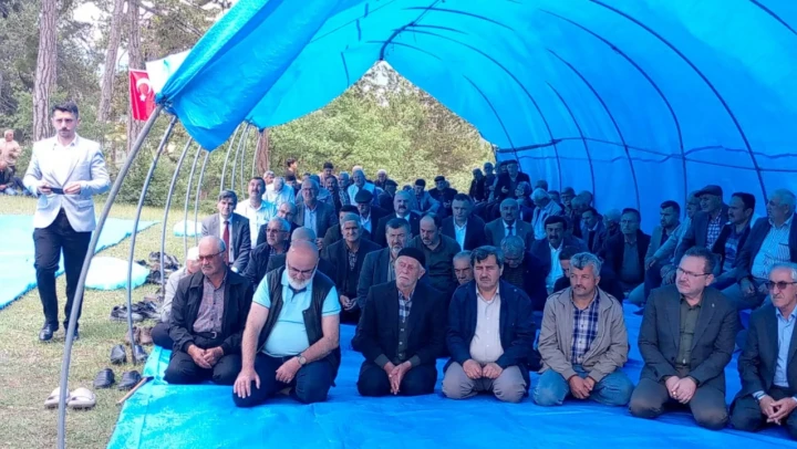 MHP'den Divan Mevlid-i Programına Katılım