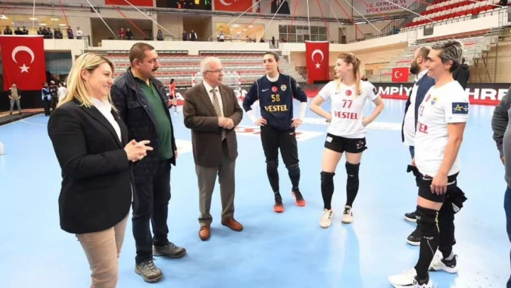 Milletvekili Ekmekci'den tebrik