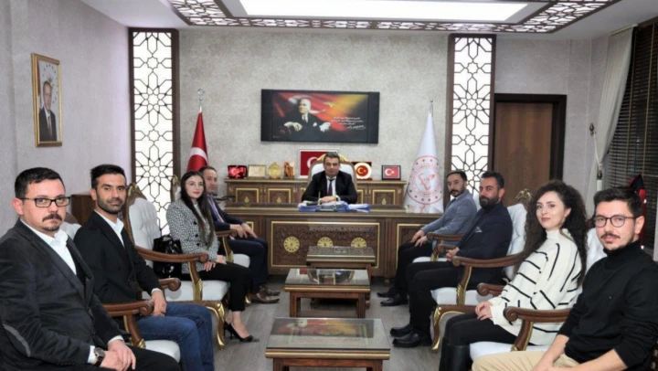 O Şarkıda Emeği Geçen Öğretmenlerden Hasan Gümüş'e Ziyaret