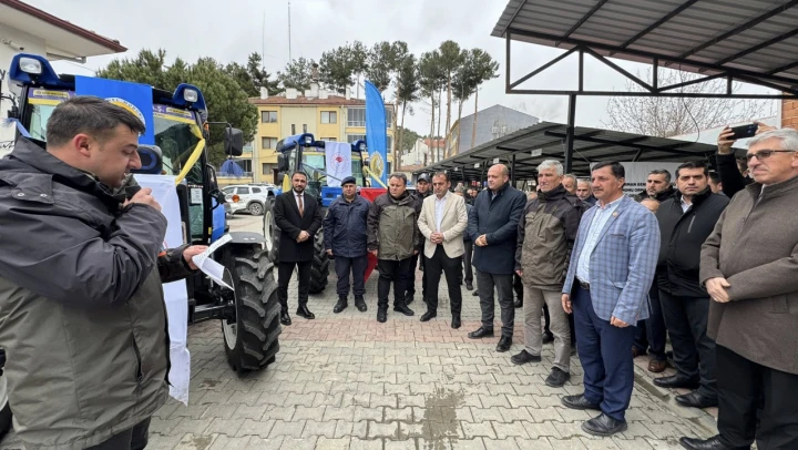 Orman Köylülerine Traktör Desteği