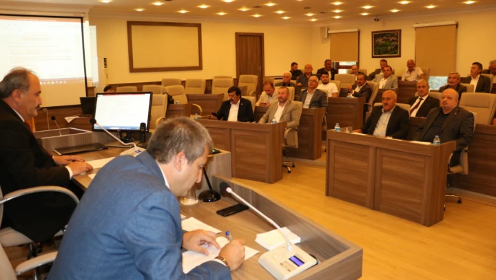 Özel İdare'ye 126 milyonluk ek bütçe sinyali