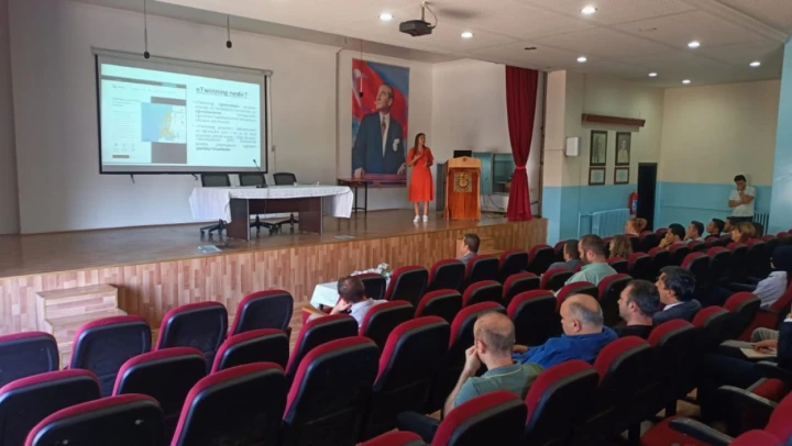 Proje bilgilendirmesi yapıldı
