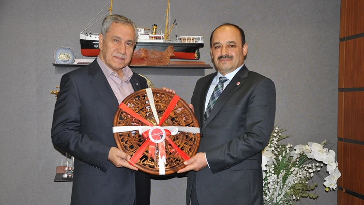 Rektör Aydın, Arınç'ı ziyaret etti