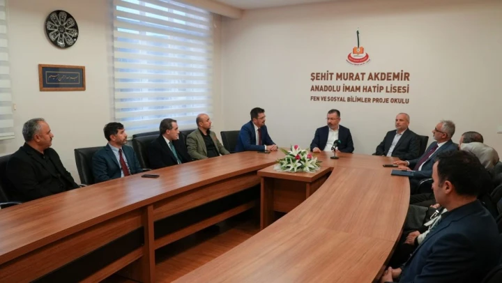 Rektör Kırışık, Üniversite ve Lise İşbirliklerinin Önemine Değindi
