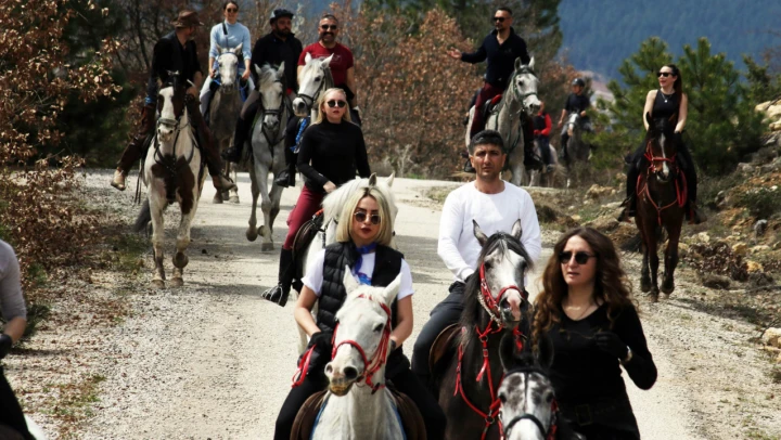 Safranbolu, binicilik sporcularını ağırlıyor