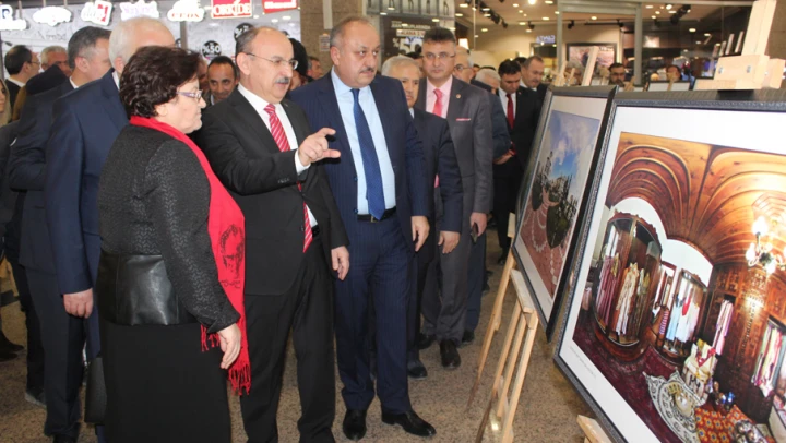 Şehit Şerife Bacı anısına fotoğraf sergisi açıldı