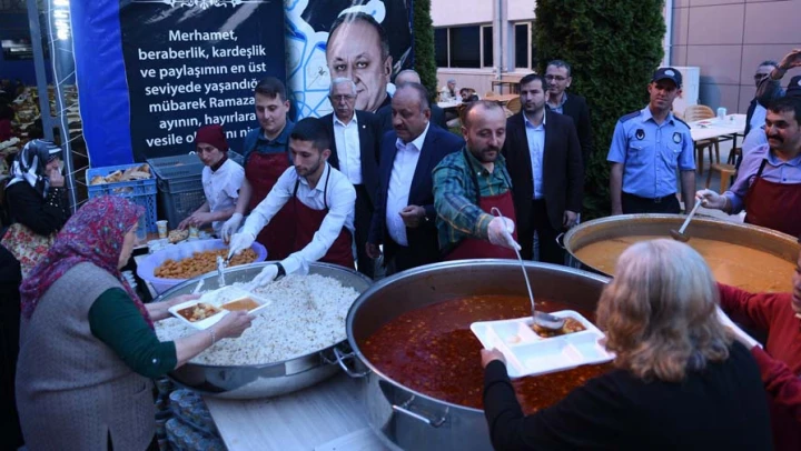 Şehr-i Ramazan Sofrası'nda ilk iftar