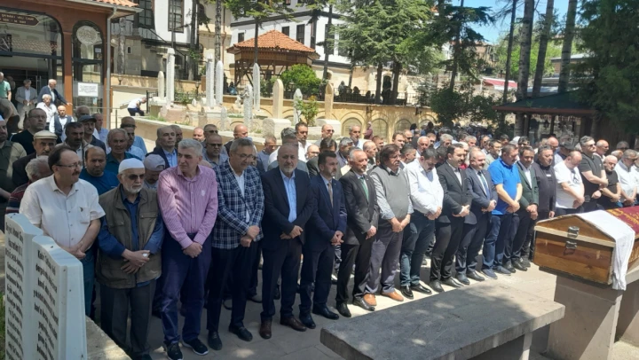 Seniha Küçük Defnedildi