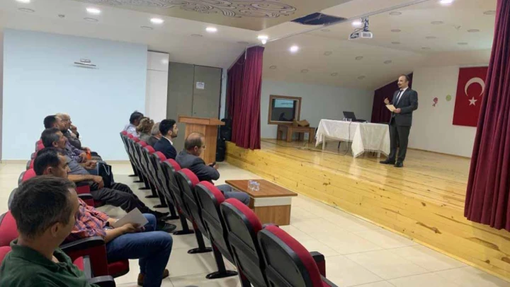 Seydiler'de muhtarlar bilgilendirildi