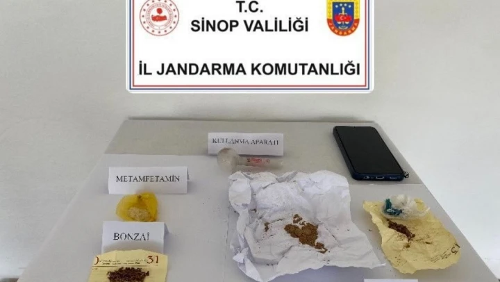 Sinop'ta Yolcu Otobüsünde Uyuşturucu Ele Geçirildi