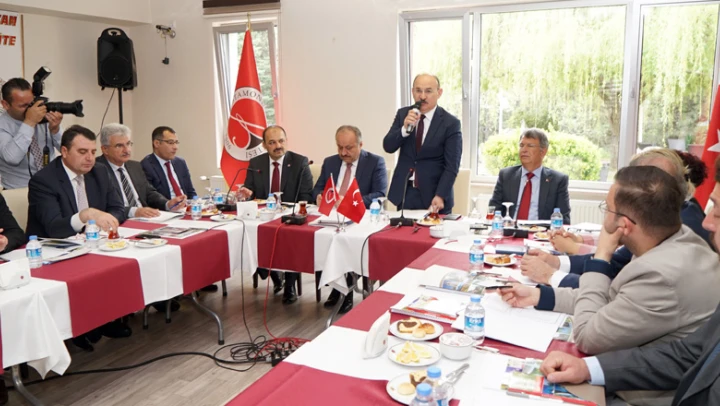 'Sorunları hep birlikte konuşmamız gerekiyor'