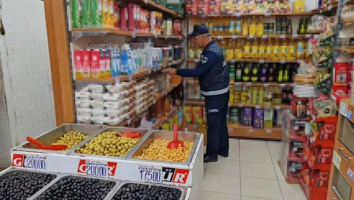 Zabıta Ekipleri Marketleri Denetledi