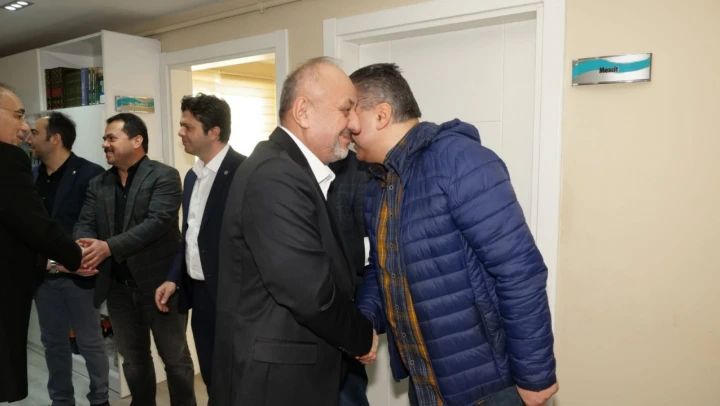 Tahsin Babaş'tan Eğitim Bir-Sen'e Ziyaret