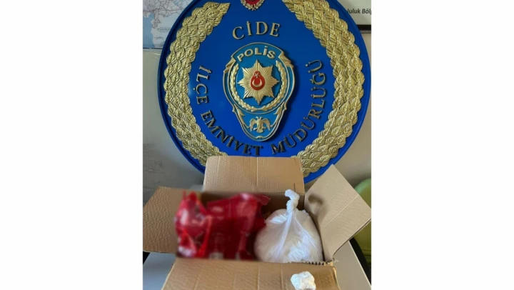 Toz şekerin içinde uyuşturucu bulundu