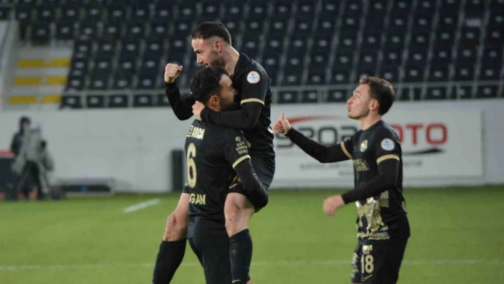 Çorum FK: 3 - Manisa FK: 2