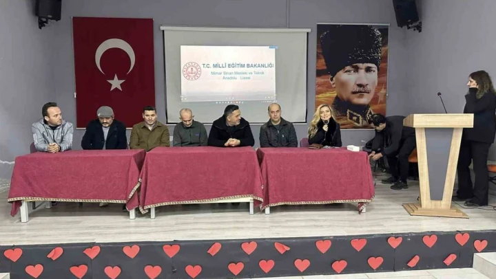 Öğrenciler Mesleğin Ustalarıyla Buluştu