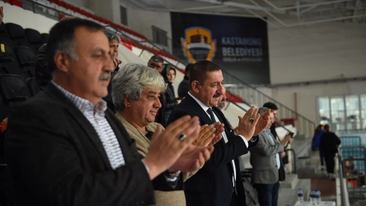 Vidinlioğlu'ndan Kastamonu Belediyespor'a tebrik