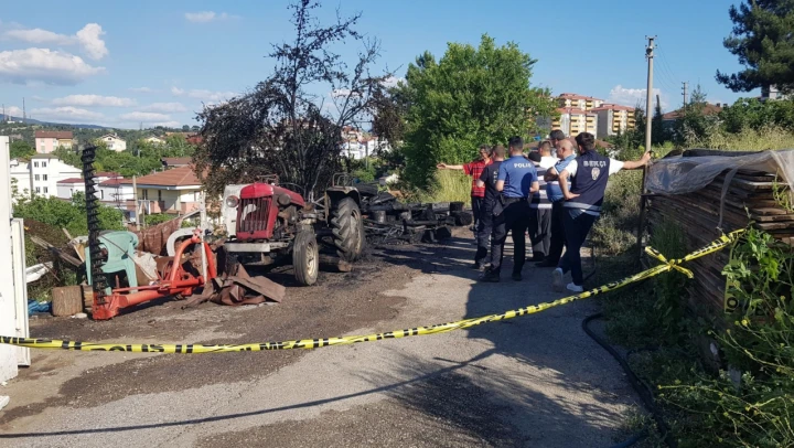 Yangın traktörü kül etti