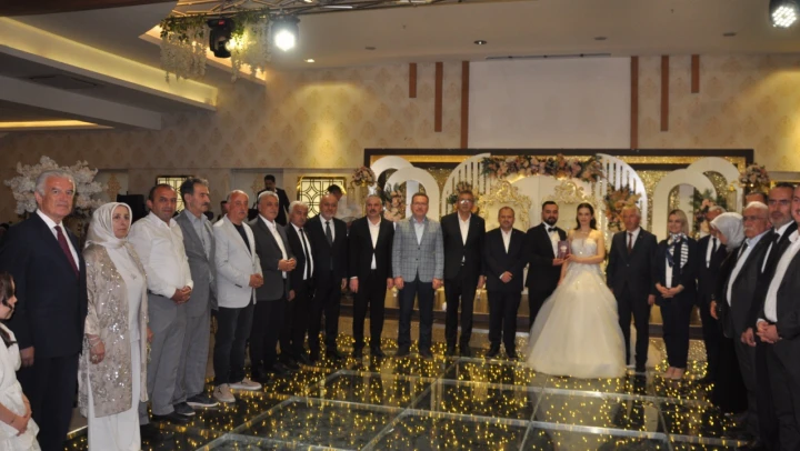 Yasemin Ve Alper Evlendi