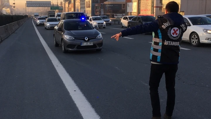 Yetkisiz Çakar Kullanan Sürücülere İşlem Yapıldı