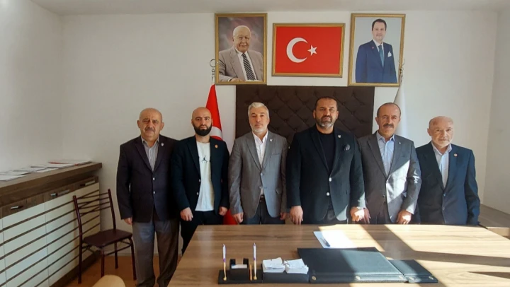 YRP, Özgür Filistin için meydana iniyor