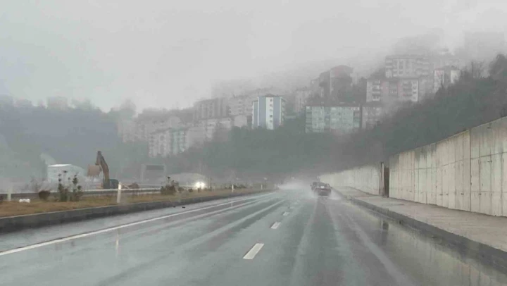 Zonguldak'ta Sis ve Yağmur Etkili Oldu
