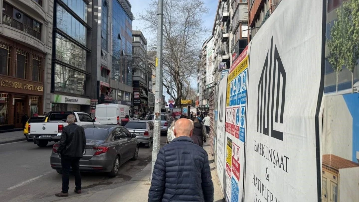 Termometreler 22 Dereceyi Gösterdi